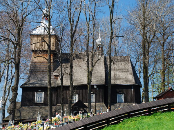 Drewniany kościół w Starej Wsi